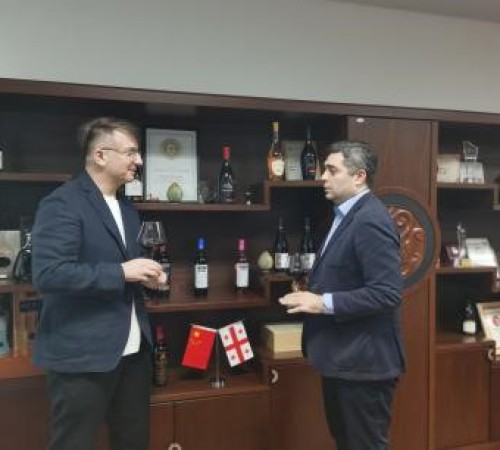 ჩინეთში საქართველოს ელჩის ვიზიტი საგარეო ვაჭრობის ასოციაციის ოფისში